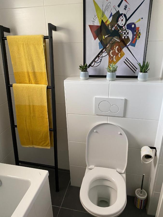 Brand New Cozy Apartment 10 Min To City Center Виена Екстериор снимка